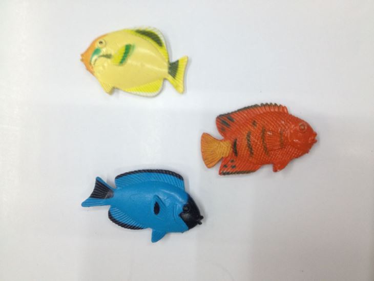 2.5Inch Plastic Animal Capsule Toy Tropical Fish 4